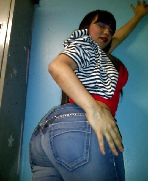 25P Girls in tight pants 16