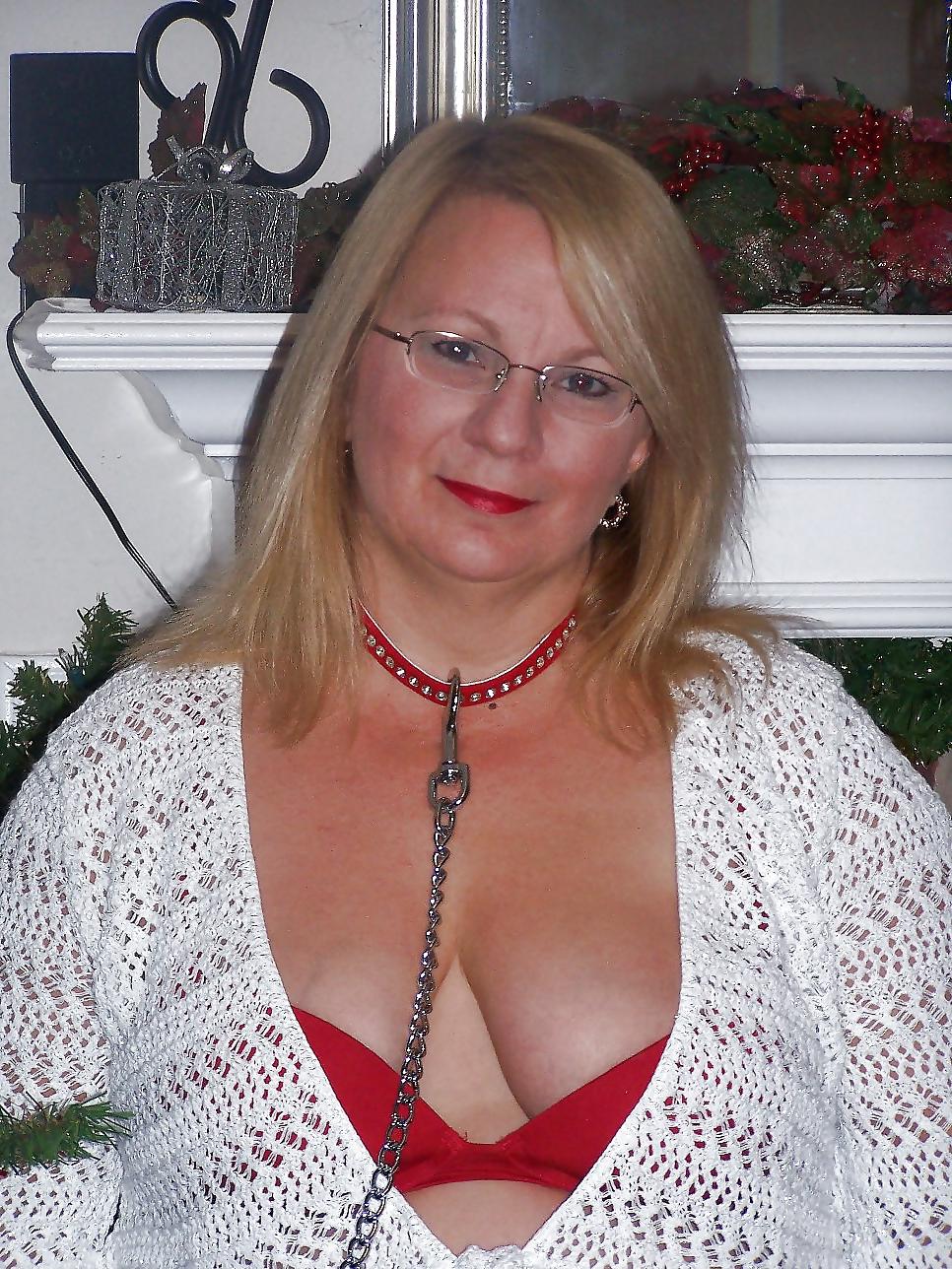 25P Slaves wear their collar with pride