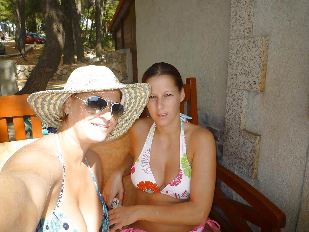 25P Friends on Vacation - Part 1