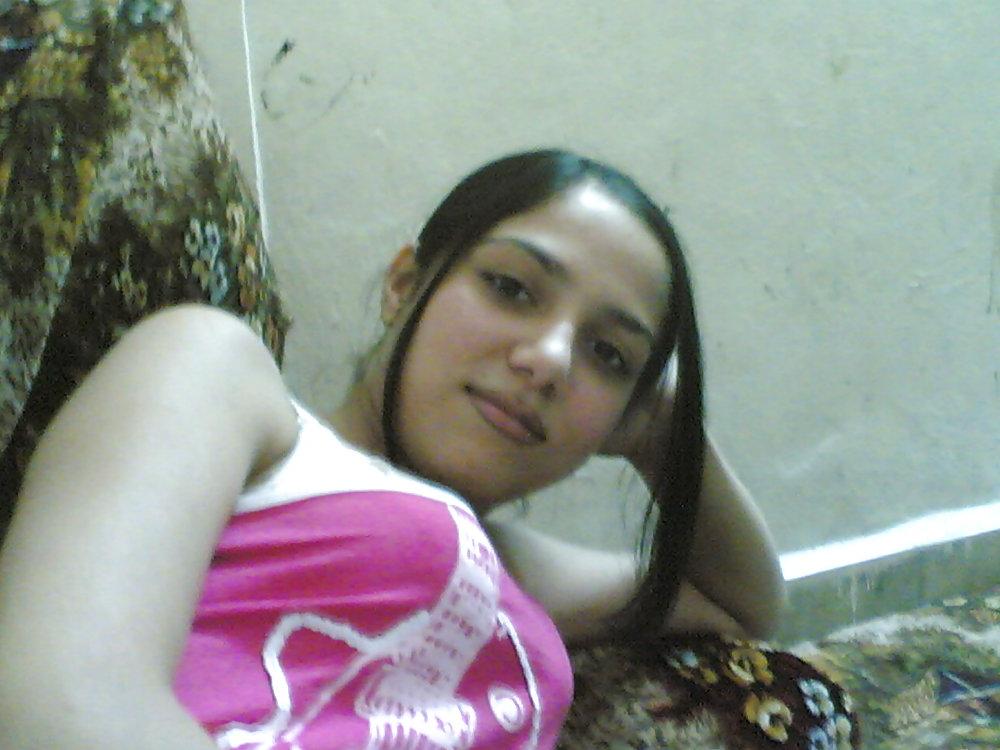 25P Arab Girls 12
