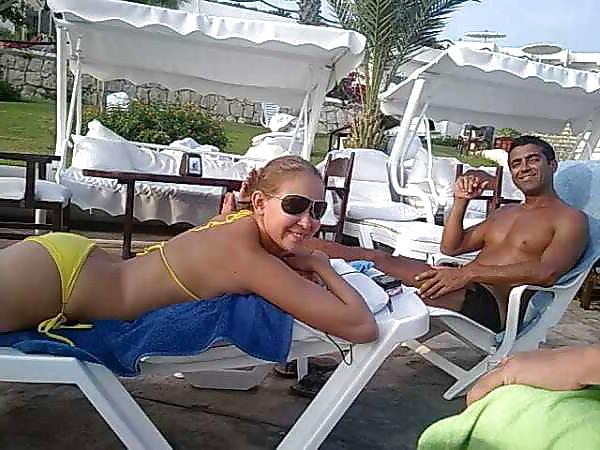 25P Arab Girls 12