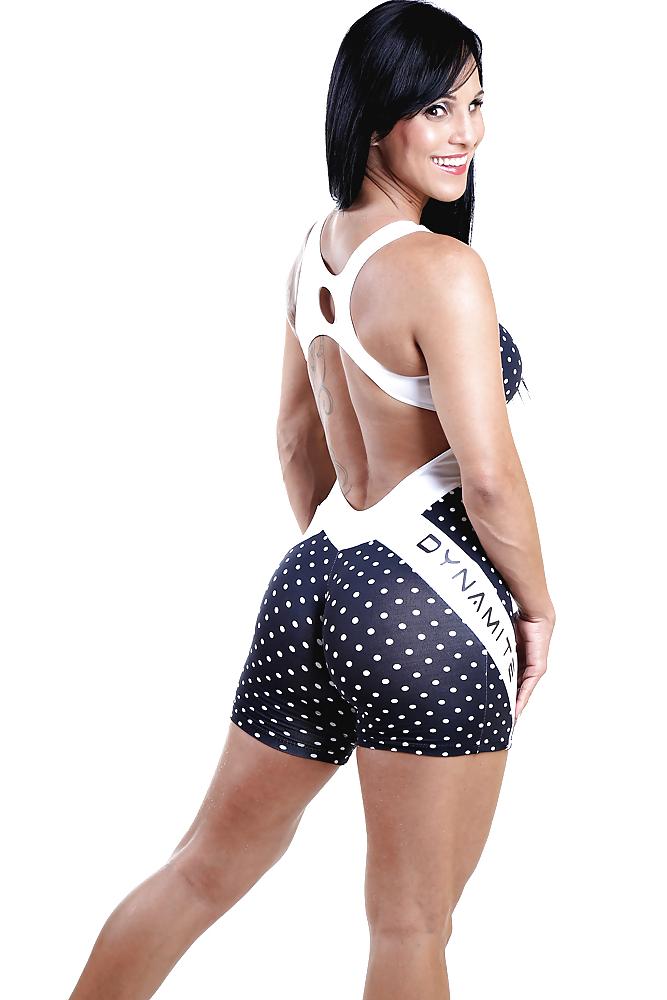 18P Sexy fitness girl