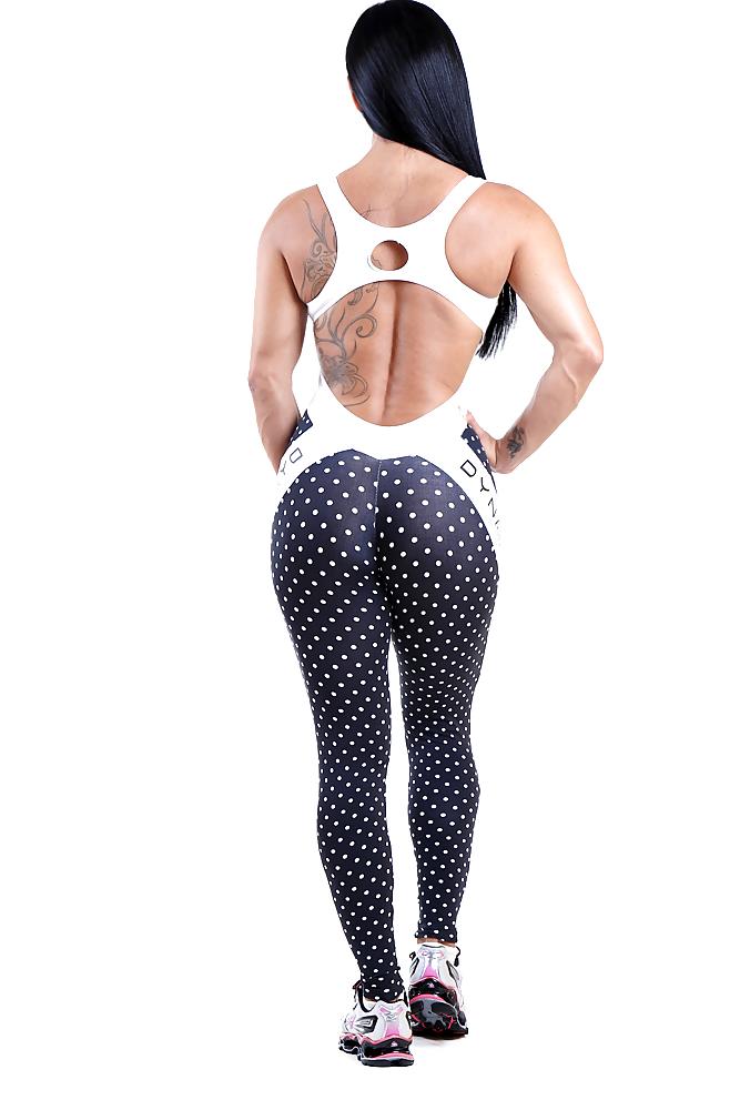 18P Sexy fitness girl