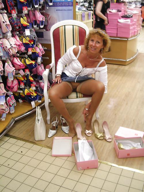25P Perfect Flashing Lady 2