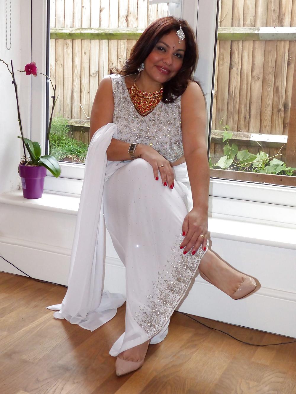 15P Sexy Indian Milf (part 5) 