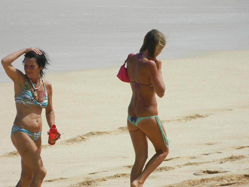 25P Beach Voyeur 001