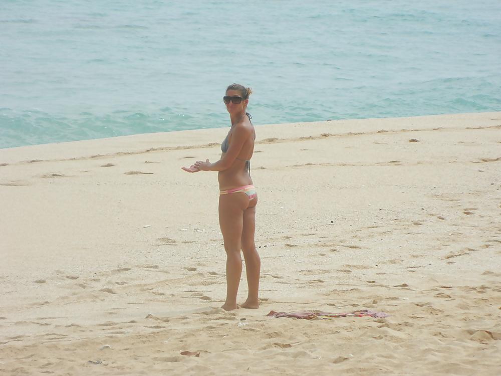 25P Beach Voyeur 001
