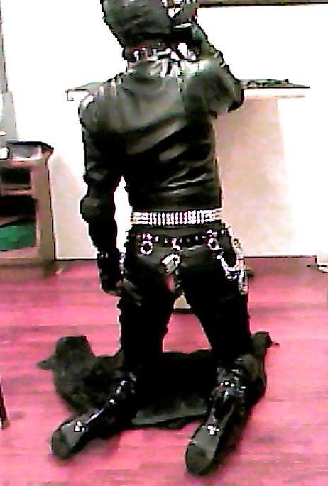 10P Leather Jerkoff Session 3