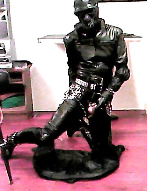 10P Leather Jerkoff Session 3