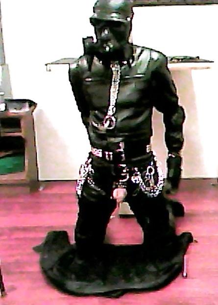 10P Leather Jerkoff Session 6