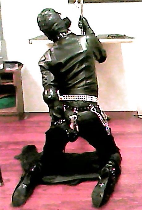 10P Leather Jerkoff Session 6