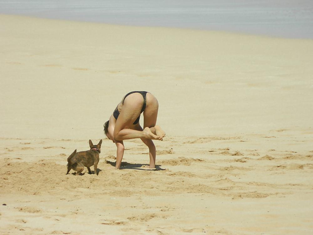 25P Beach Voyeur 002