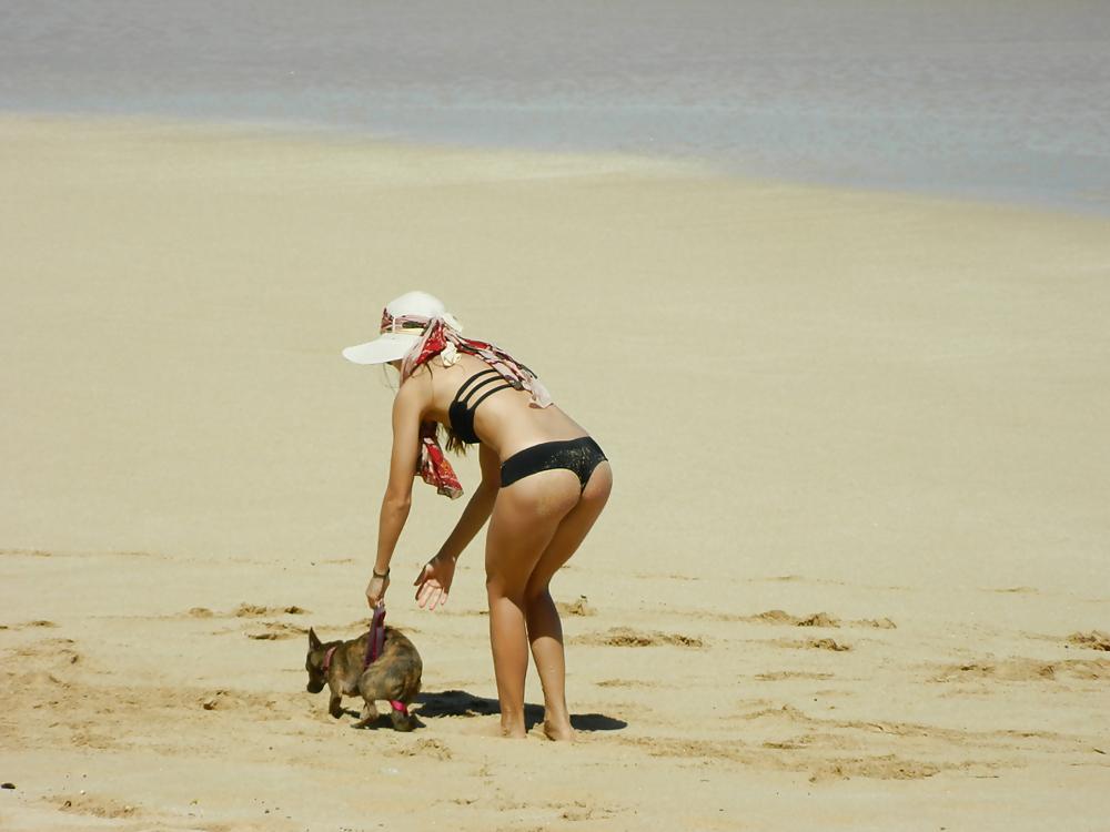 25P Beach Voyeur 002
