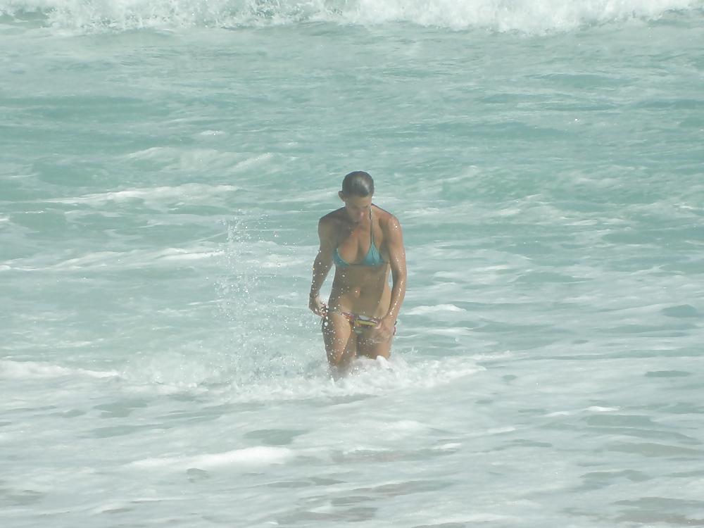 25P Beach Voyeur 002