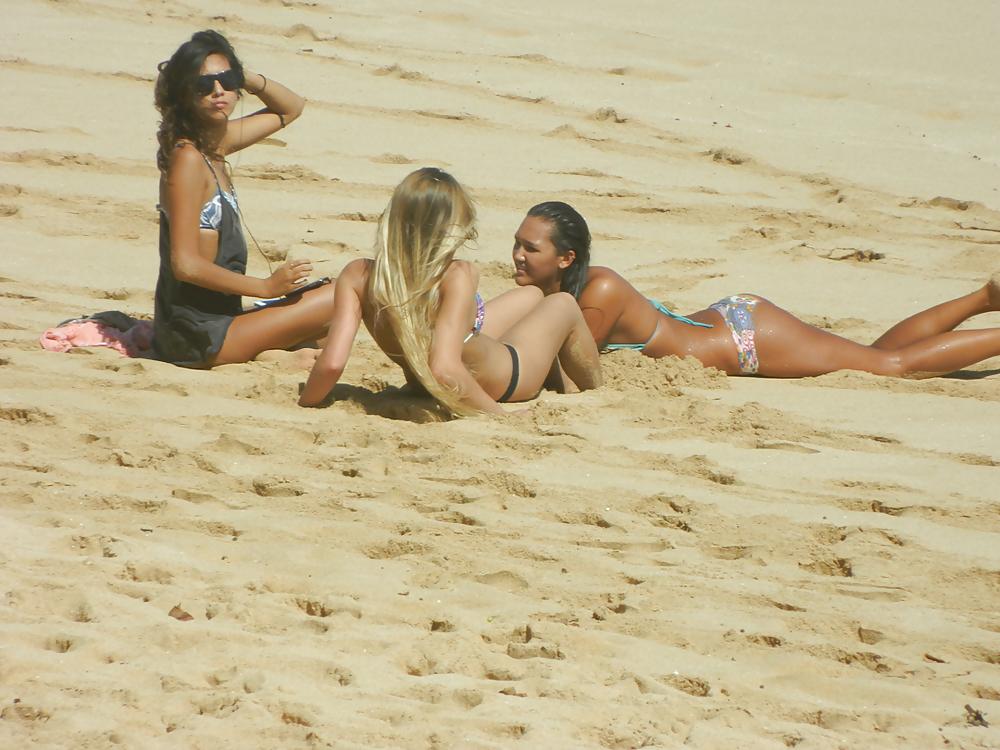 25P Beach Voyeur 002