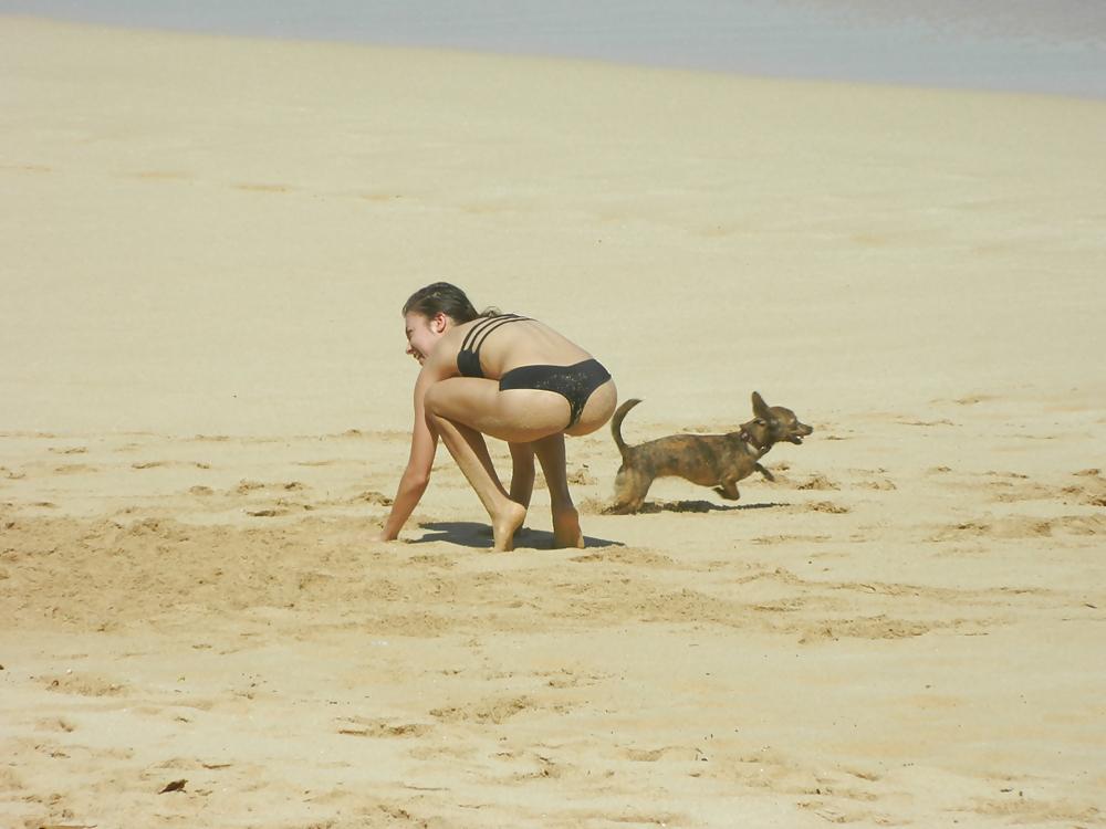 25P Beach Voyeur 002