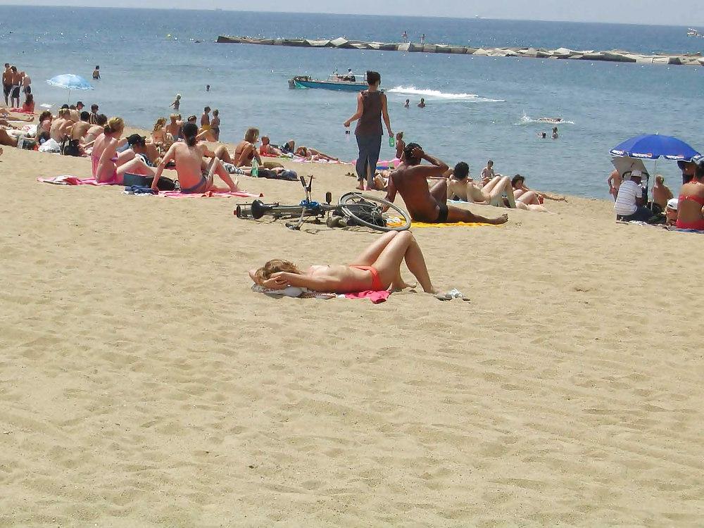 25P The beach 49