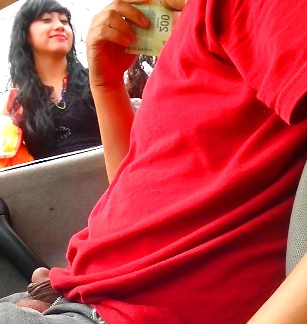 14P Flashing exhibicionismo, mostrando el pene en la calle 14