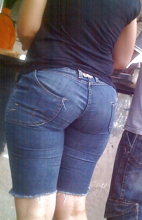 25P Girls in tight pants 9