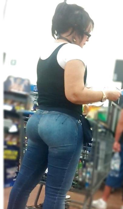 25P Girls in tight pants 9