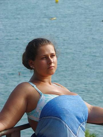 14P Busty Russian Woman 1506