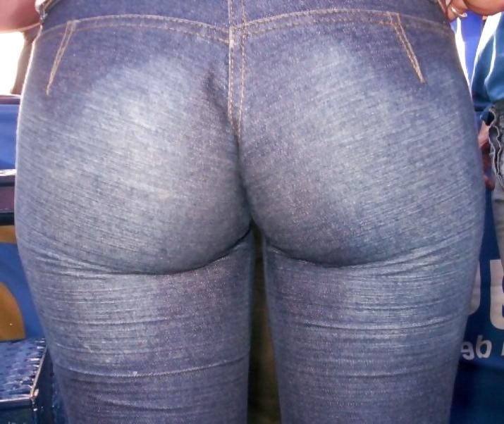 25P Girls in tight pants 7