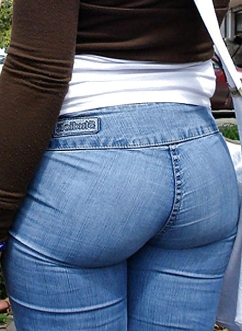 25P Girls in tight pants 7