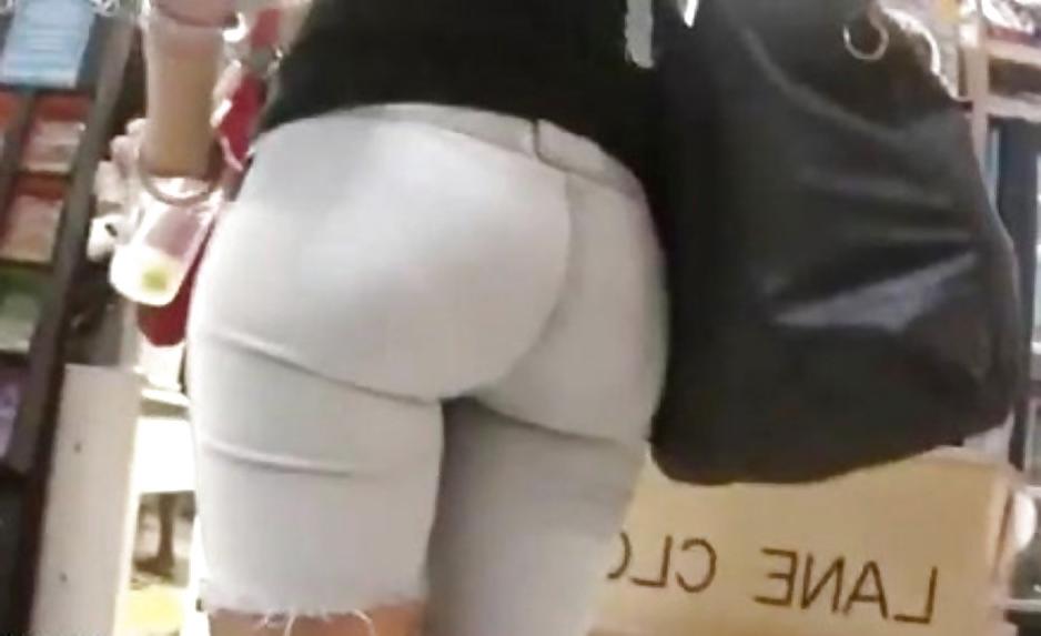 25P Girls in tight pants 7