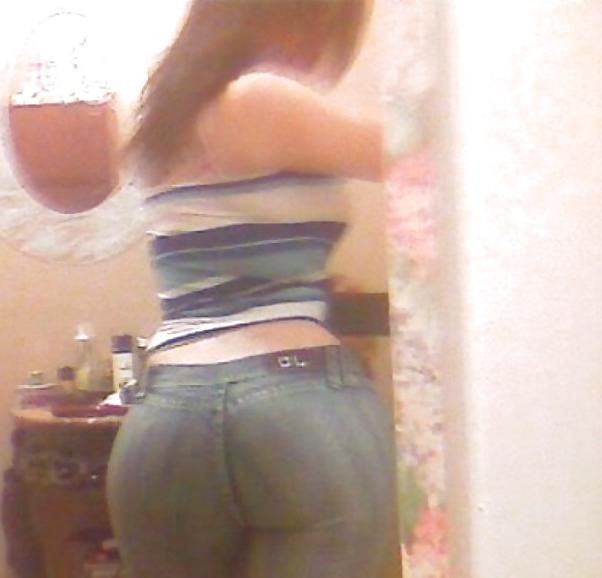 25P Girls in tight pants 8