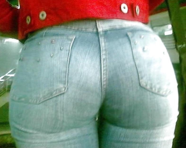 25P Girls in tight pants 8