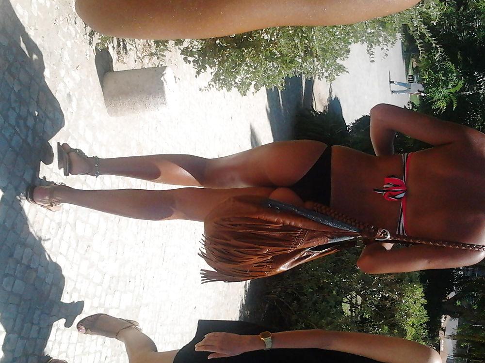 10P Hot girl in beach