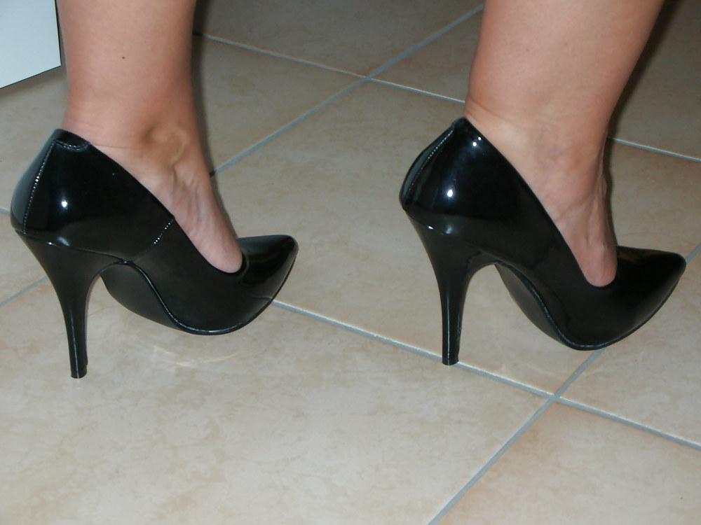 15P Wife black patent leather heels