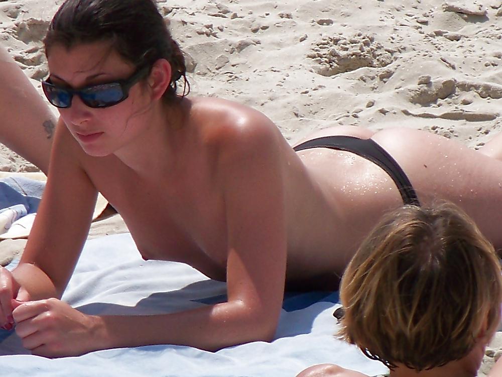 25P Teens on the beach