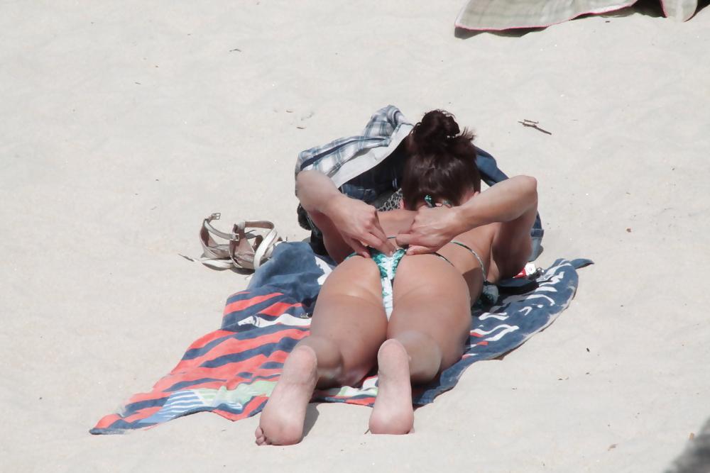 25P Teens on the beach