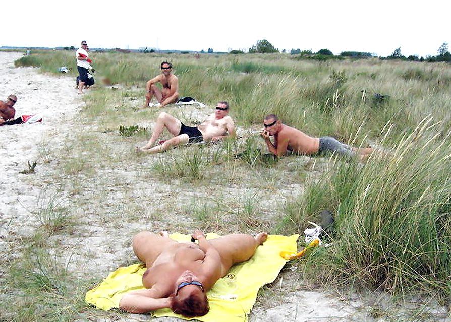 25P Mature women on the beach - 14