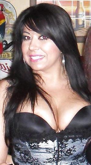 25P Thick latina milf with huge tits