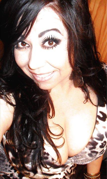 25P Thick latina milf with huge tits
