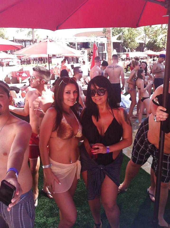 25P Thick latina milf with huge tits
