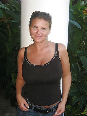 15P Busty Russian Woman 1436