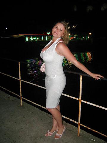 15P Busty Russian Woman 1436