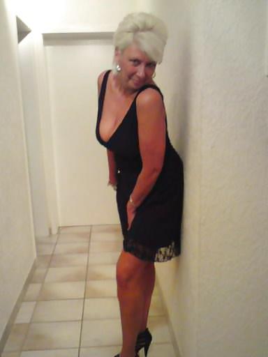 24P Very sexy German milf
