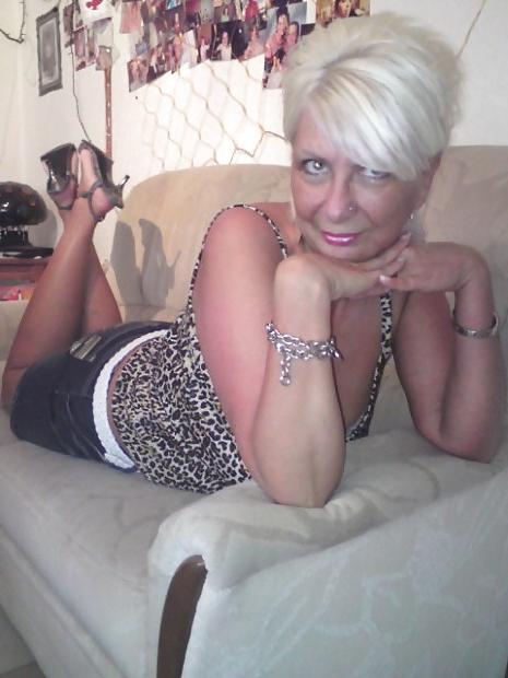 24P Very sexy German milf