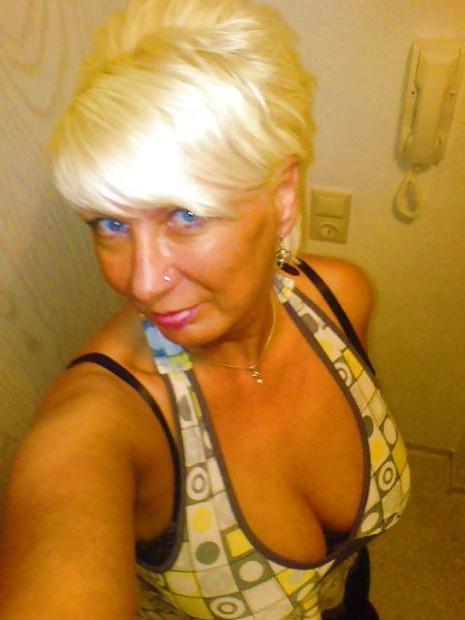 24P Very sexy German milf