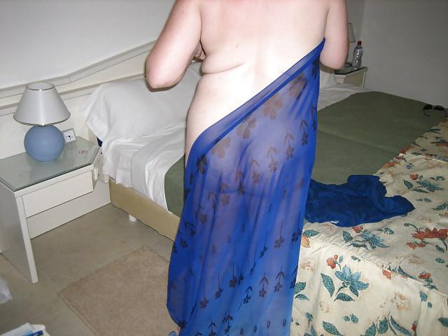 25P Hairy wife
