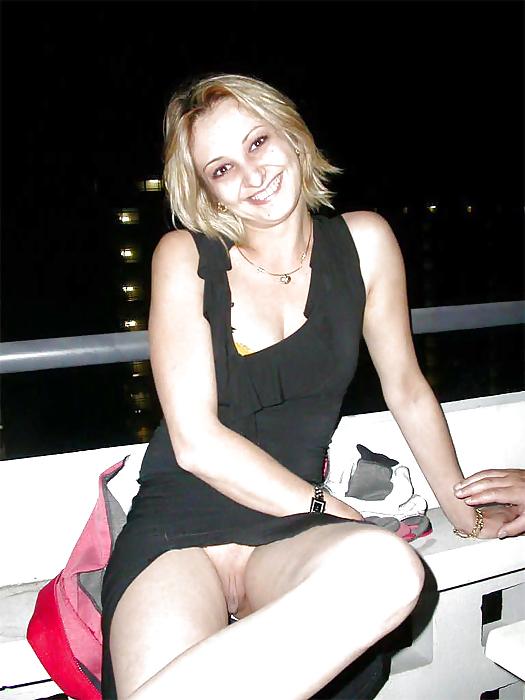 15P Upskirt No Pants 33
