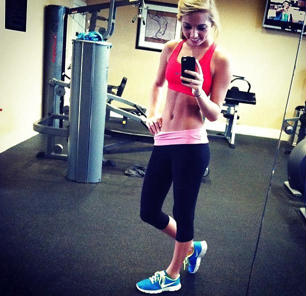 25P Young & Cute - Yoga Pants Edition