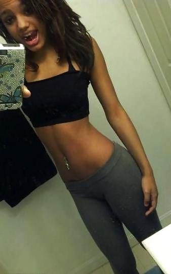 25P Young & Cute - Yoga Pants Edition