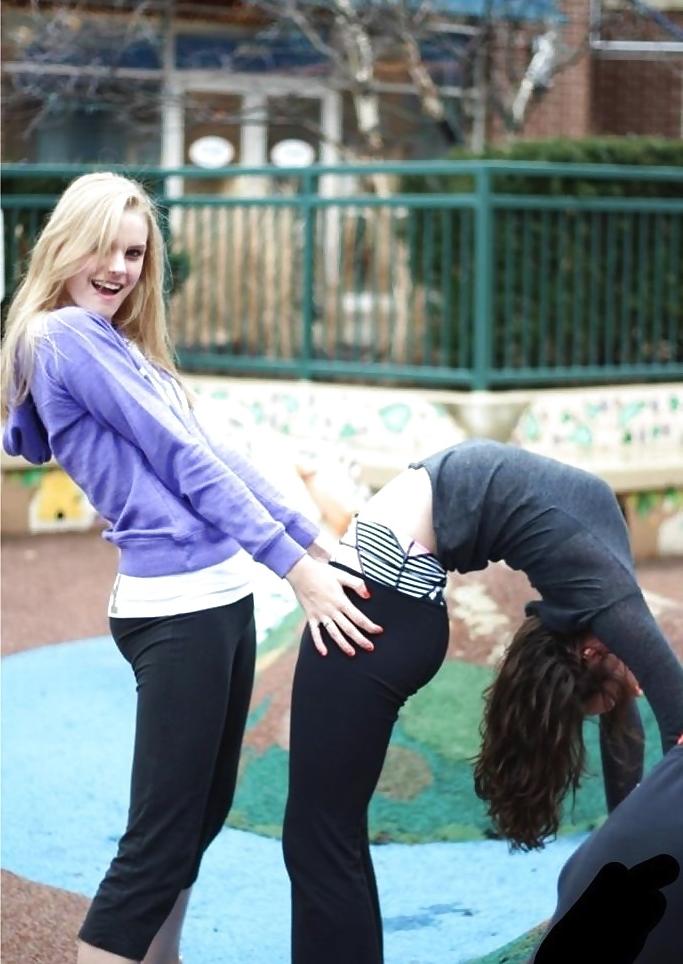 25P Young & Cute - Yoga Pants Edition