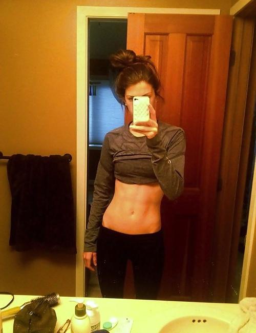 25P Young & Cute - Yoga Pants Edition