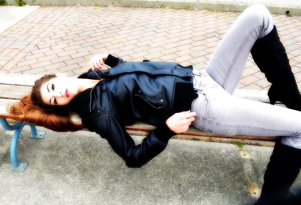 25P Leather girl
